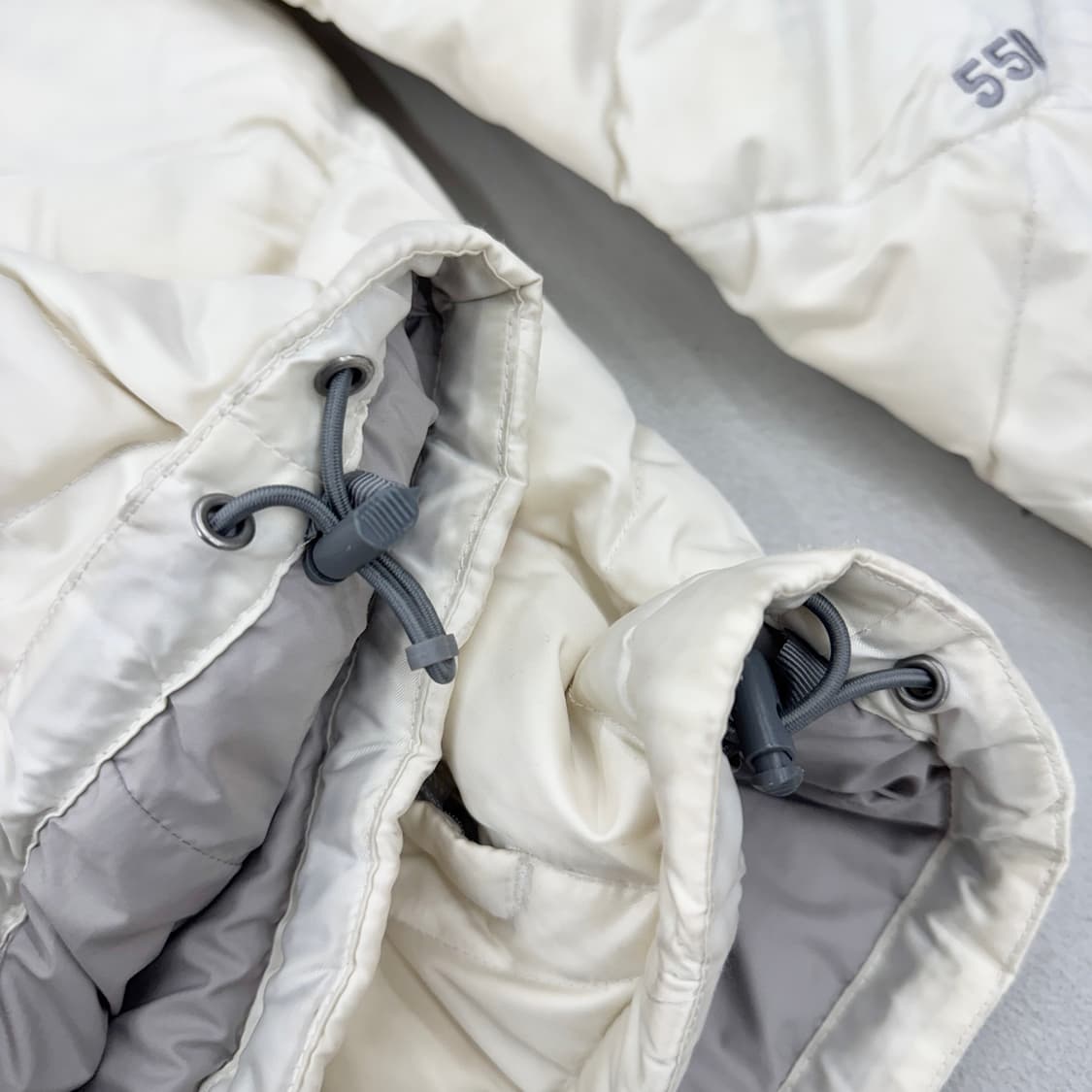 노스페이스 화이트 눕시 푸퍼 경량 패딩 상품이미지6