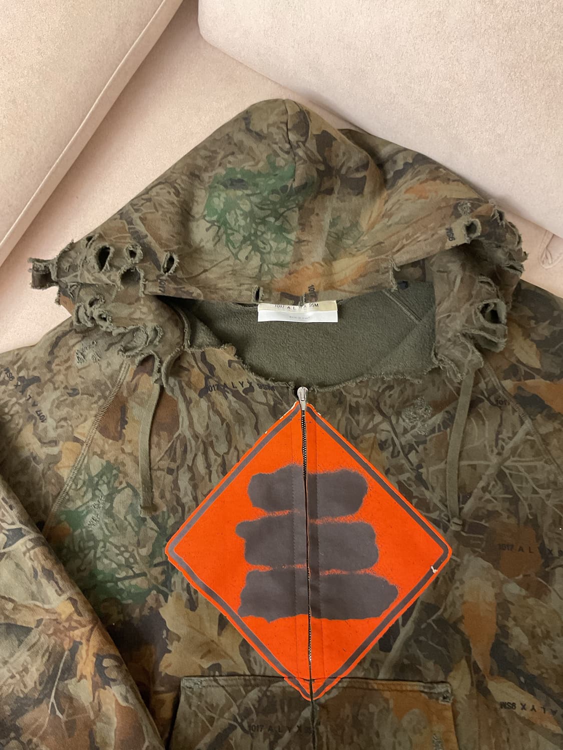 Alyx distressed camo zip up hoodie 상품이미지3