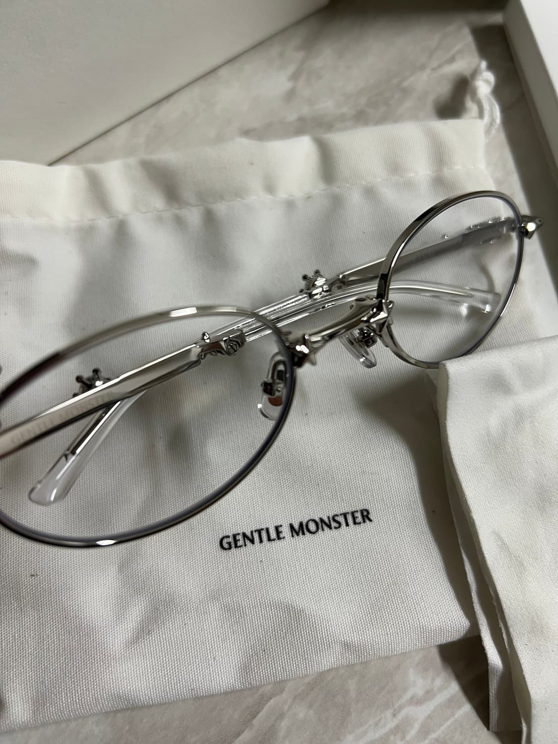 젠틀몬스터 피코 02 실버 클리어  상품이미지3