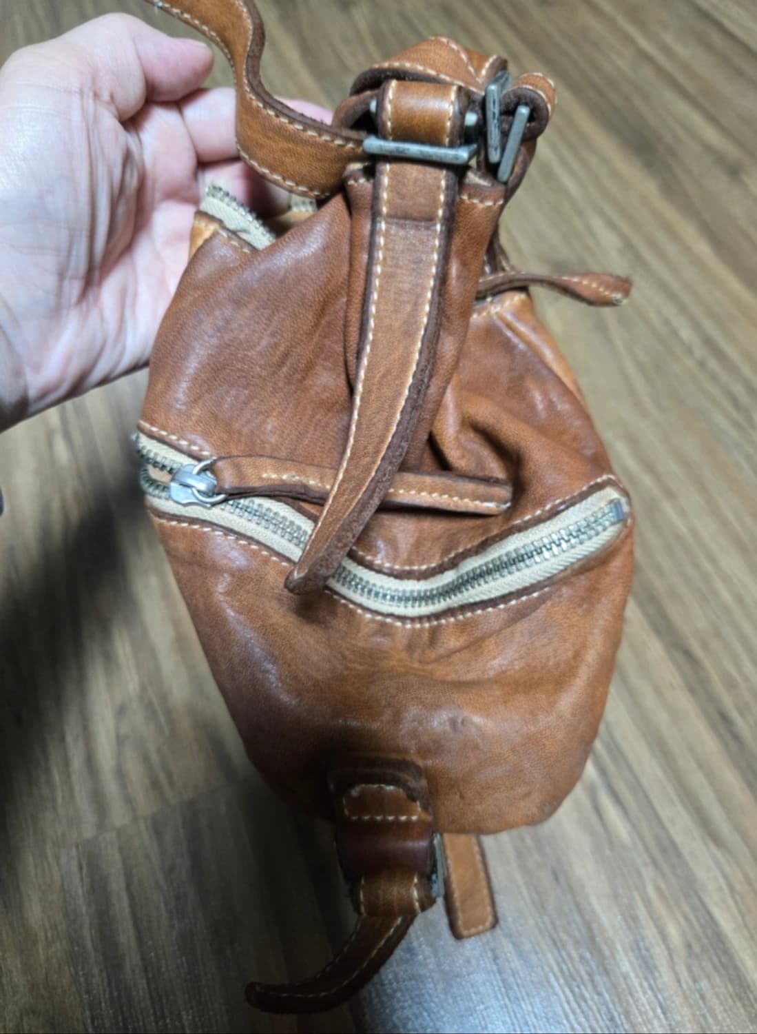 REAL MIND 브라운 가죽 숄더백 + 악세서리 상품이미지4