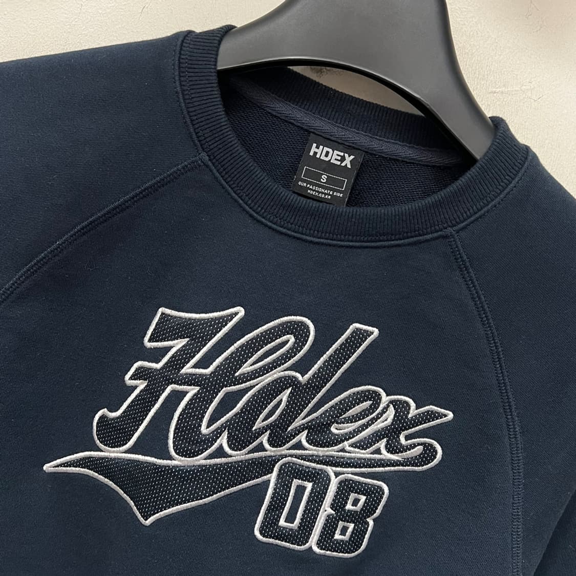 HDEX 에이치덱스 래글런 아플리케 스웨트 맨투맨 S 상품이미지3