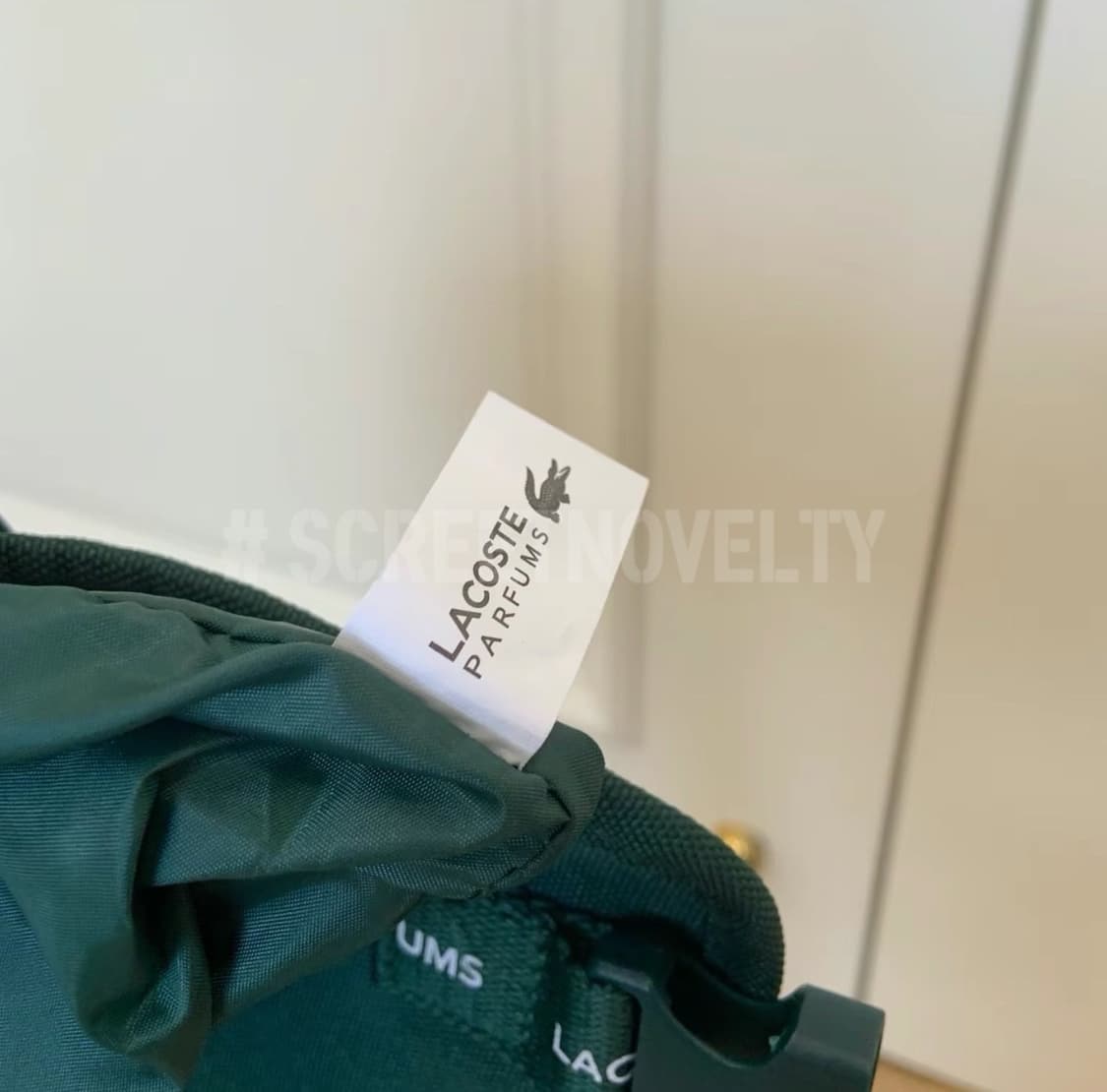  라코스테 퍼퓸 크로스바디백 메신저백 그린 상품이미지4