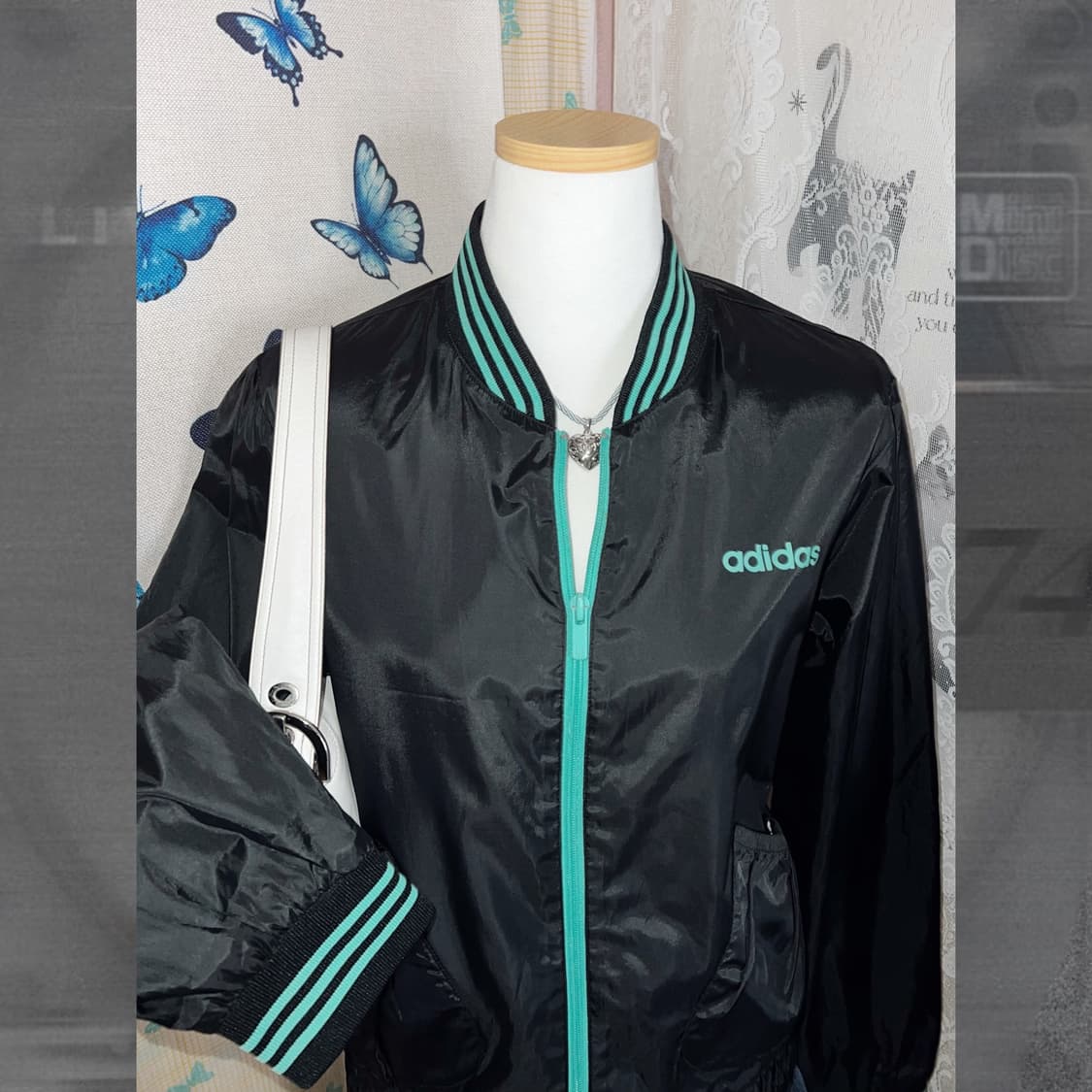 아디다스 블랙 & 민트 자켓 상품이미지4
