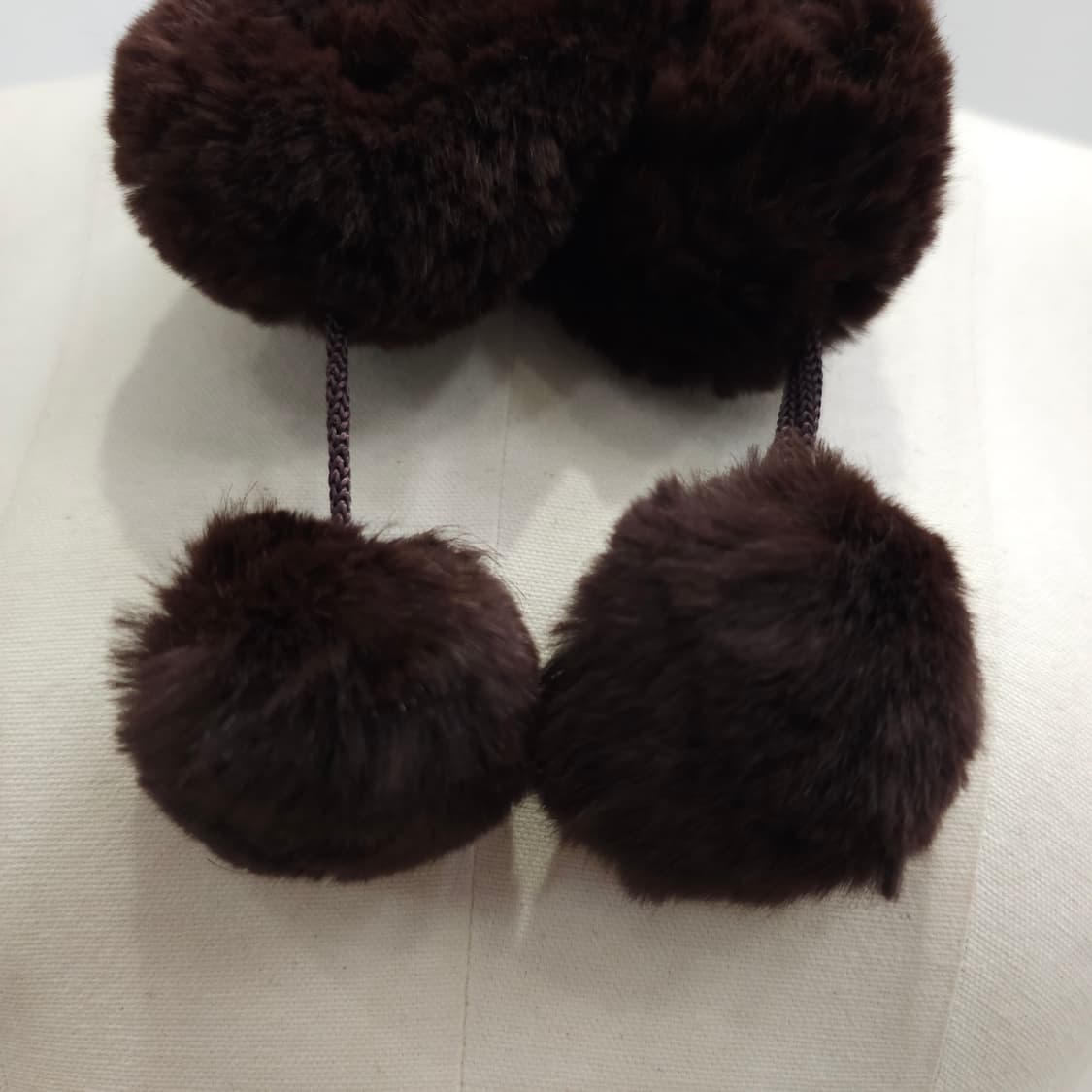 토끼털 래핏퍼 브라운 겨울 폼폼 머플러 상품이미지3
