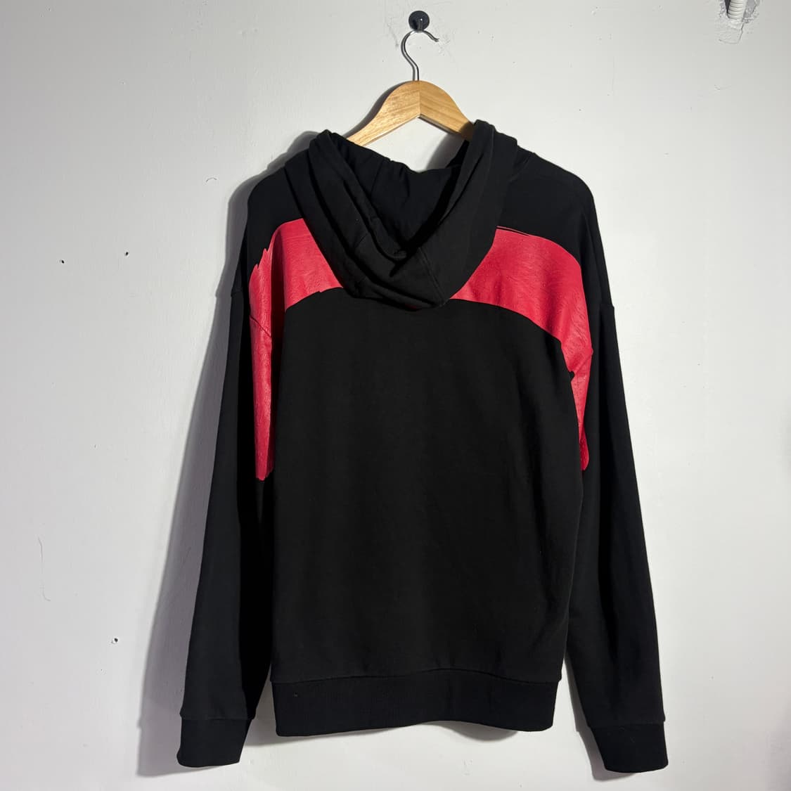 에비수 블랙 후드티 (무료배송) 상품이미지4