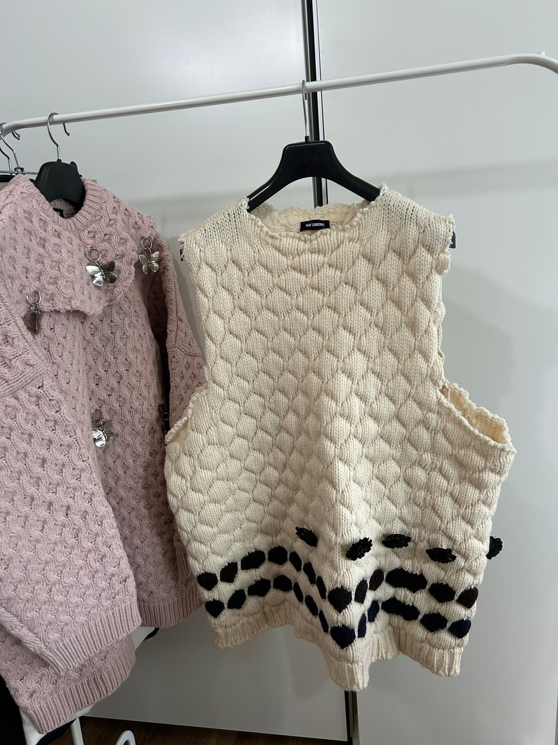 라프시몬스 코르사쥬 니트 베스트 상품이미지1