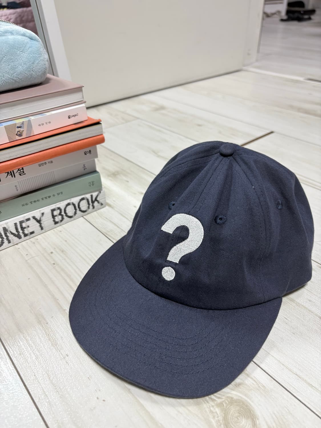 미디엄스 I Am So Confused Cap - Navy 상품이미지1