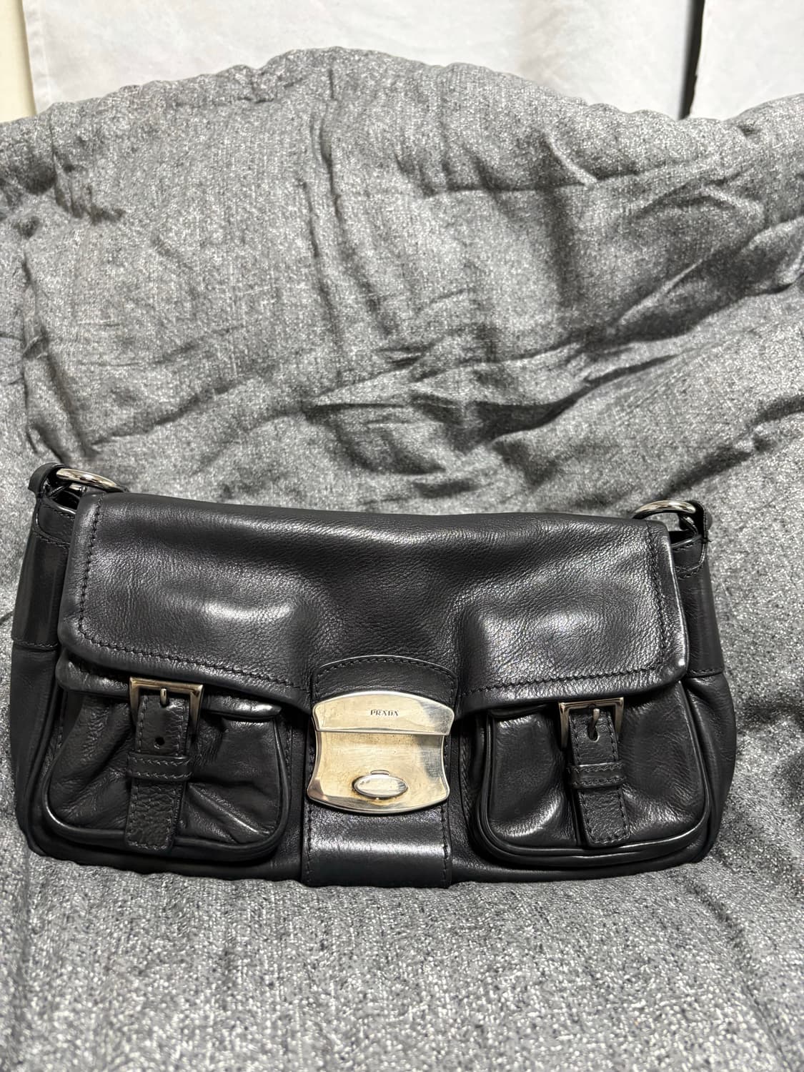 프라다 레더 투포켓 숄더백 상품이미지2