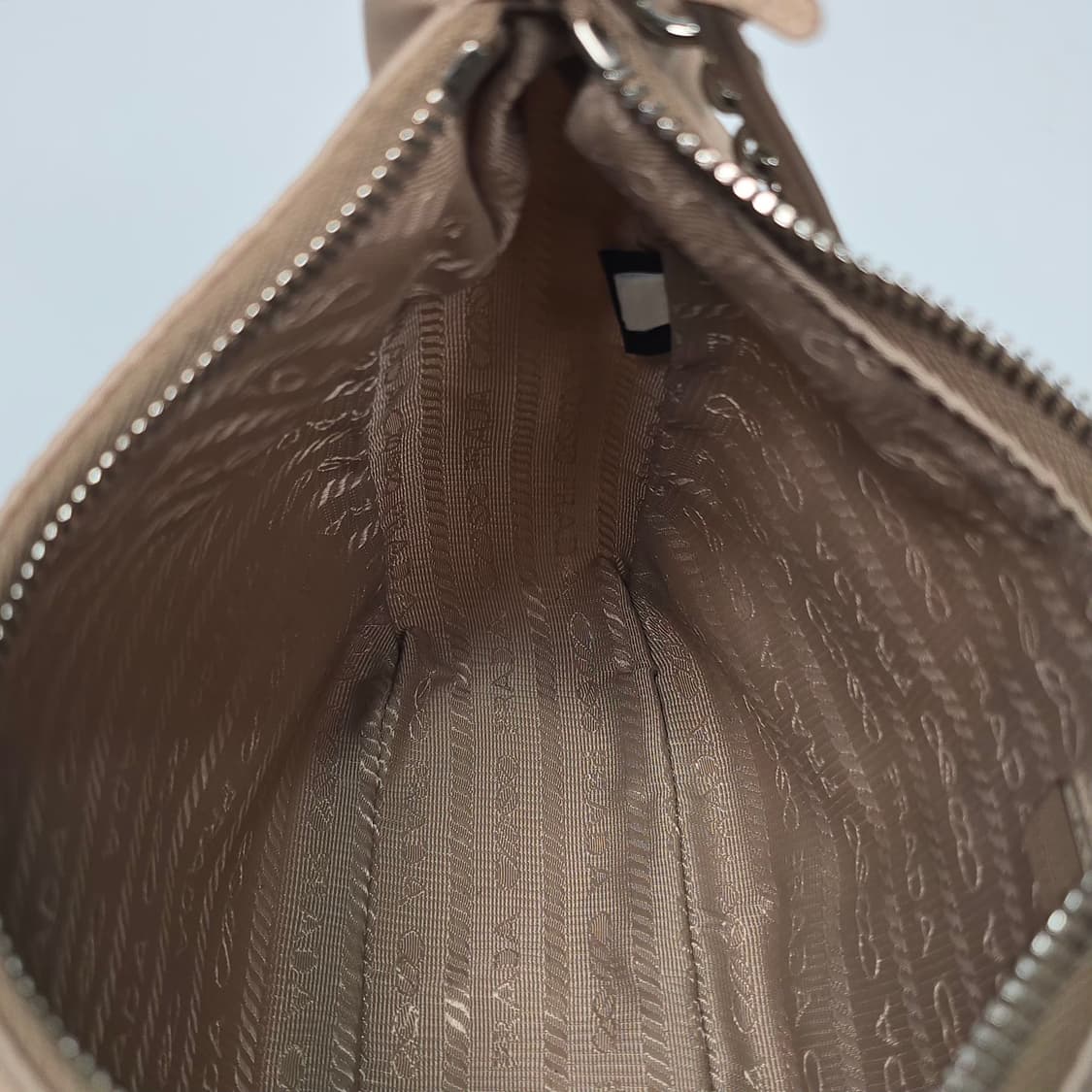 프라다 테수토 리에디션 체인 크로스백 호보백 숄더백 상품이미지9