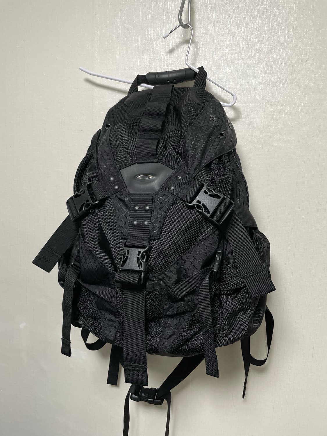 오클리 백팩 가방 배낭 아이콘 백팩 블랙 상품이미지1