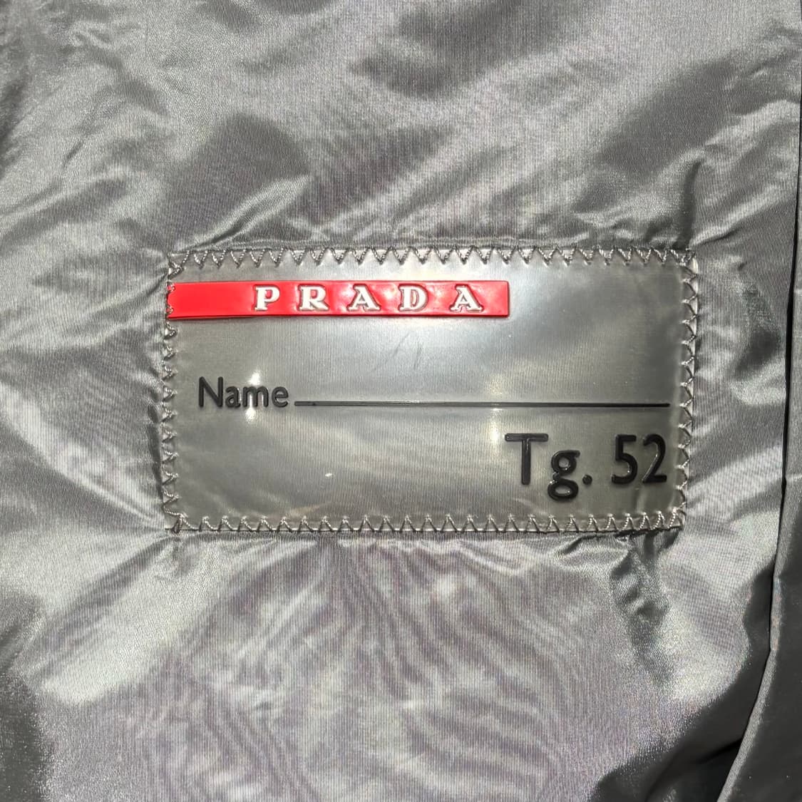 (52) 프라다 삼각로고 나일론 바람막이   상품이미지3