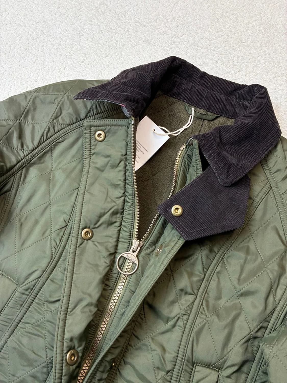 바버 23FW 비드넬 폴라 퀼트 재킷 PN6284 상품이미지3