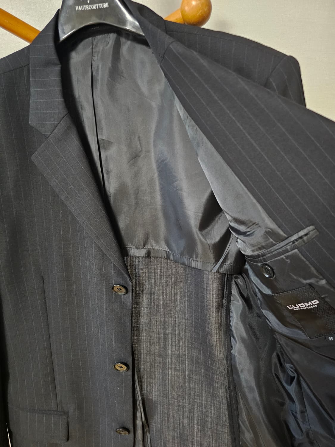 L'UOMO 루오모/워모 모헤어 혼방 정장 세트


 상품이미지3