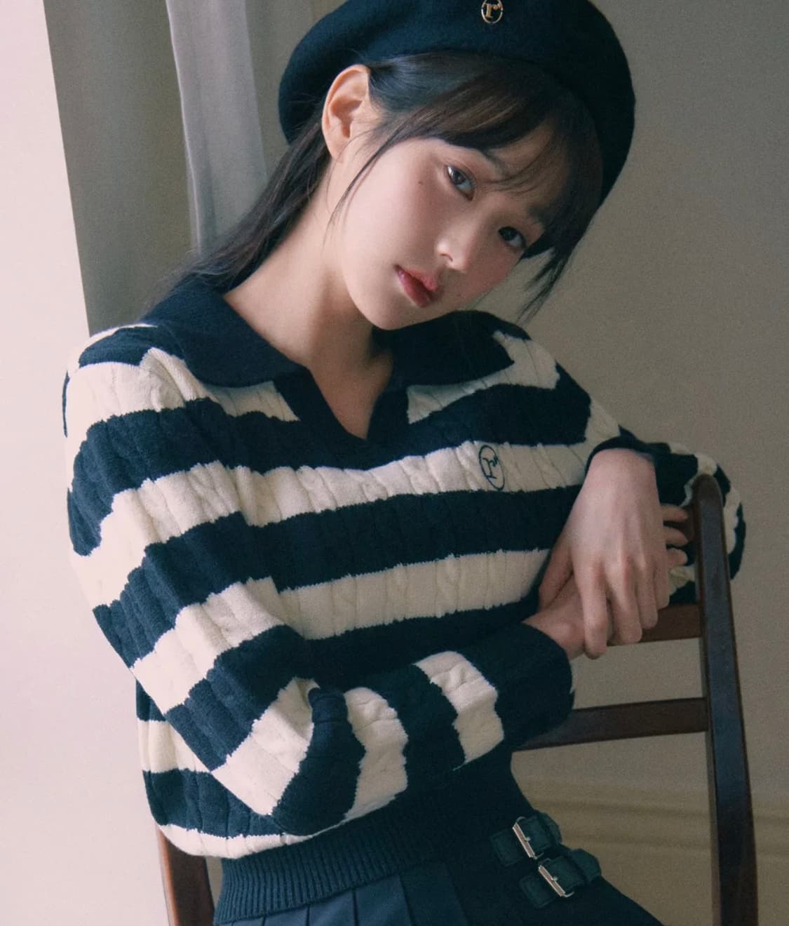 [장원영 니트] 로라로라 칼라 스트라이프 보더 니트 화이트블랙 상품이미지1