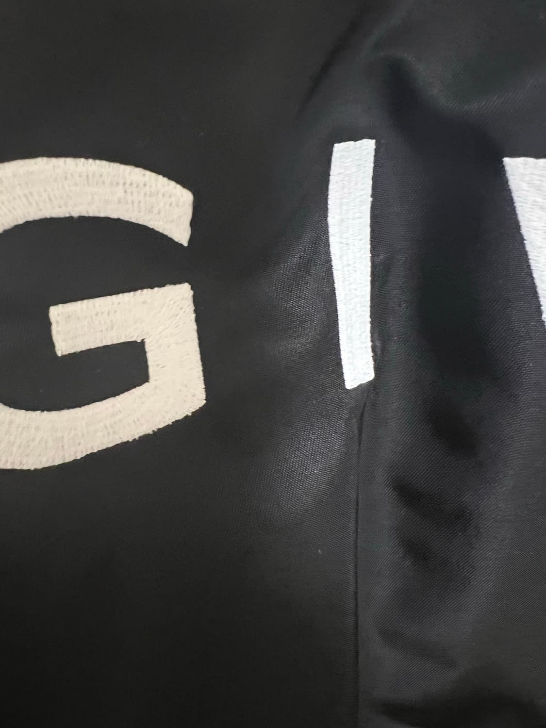 지방시 봄버 ma-1 백로고 48사이즈 상품이미지4