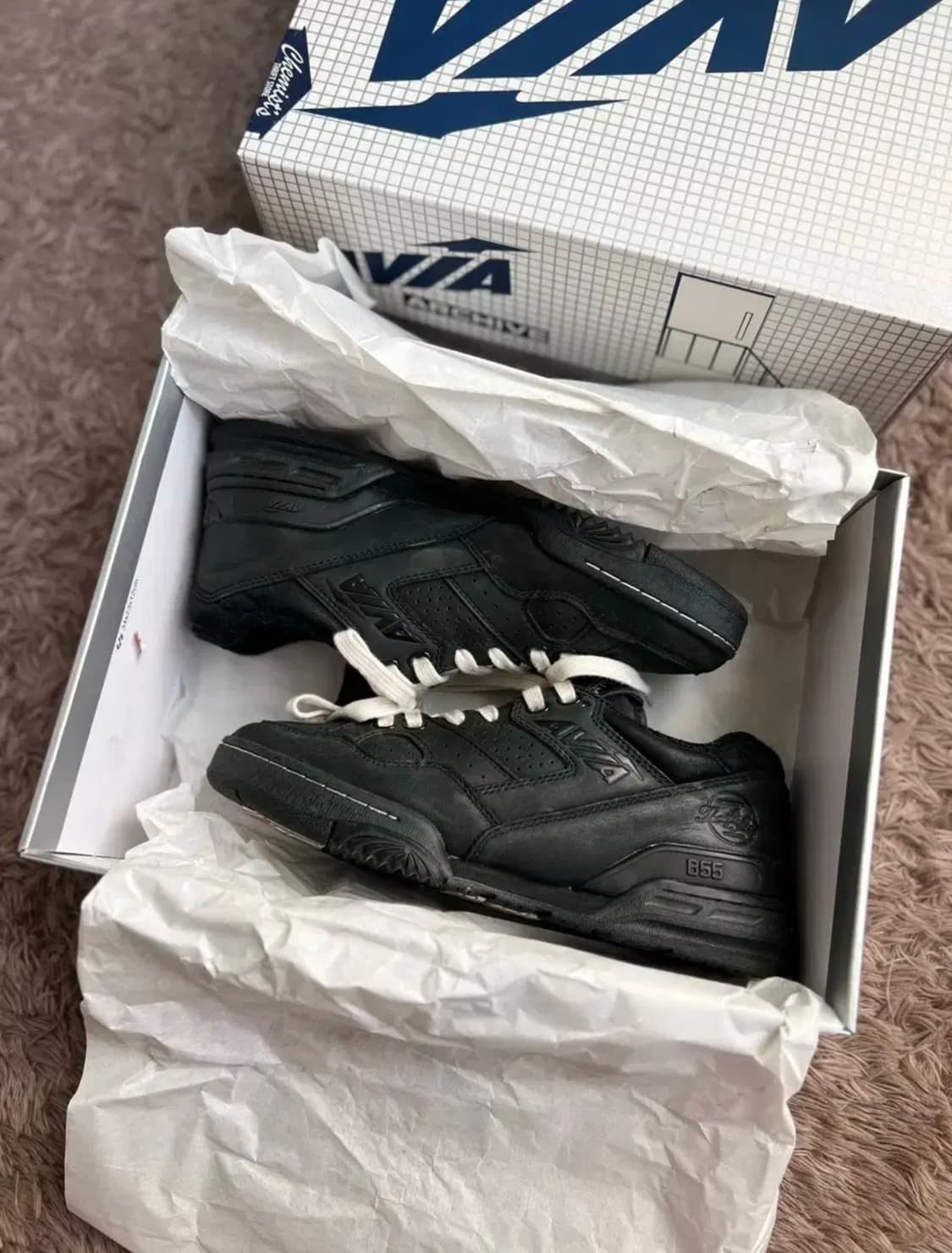 US7 255 AVIA X Chemist Craetion 855 블랙 상품이미지5