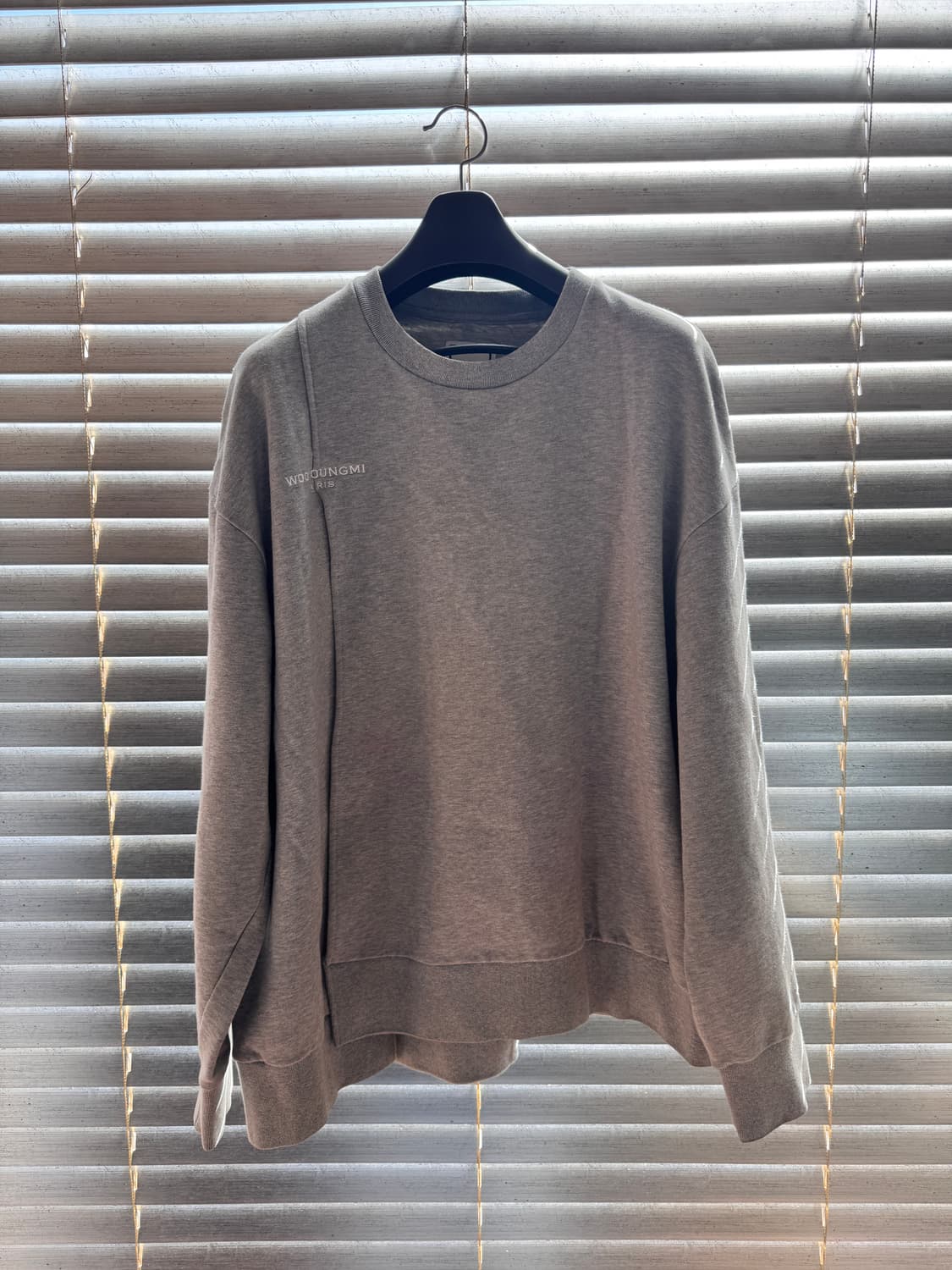 [48] 우영미 절개 맨투맨 상품이미지1