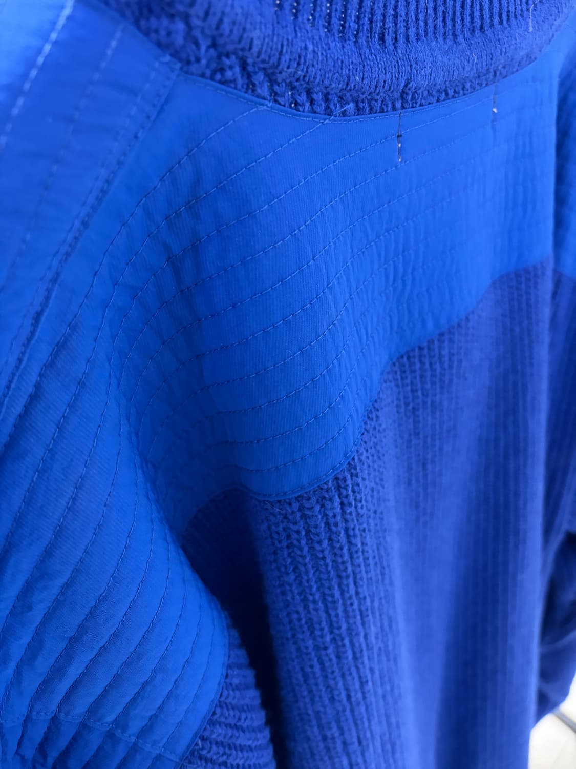 HGBB STUDIO 로얄 블루 니트 패디드 자켓 Lsize 상품이미지6