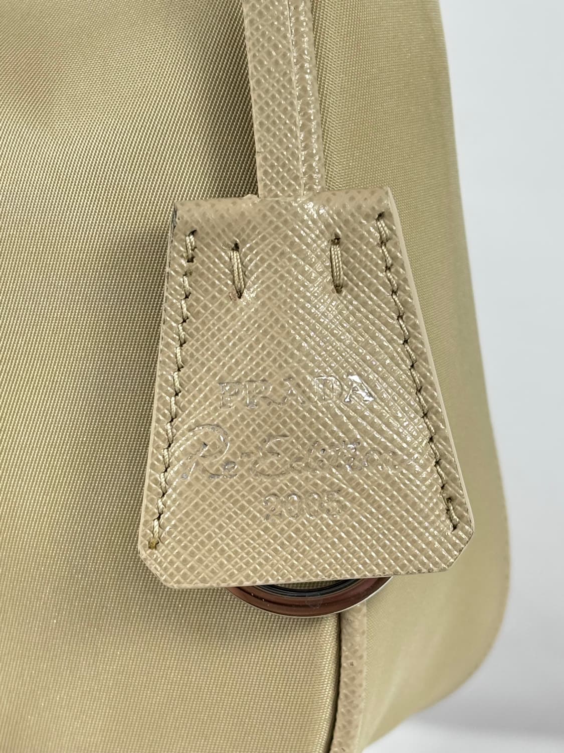 (정품)프라다 리에디션2005 나일론 숄더백 호보백 베이지 상품이미지5