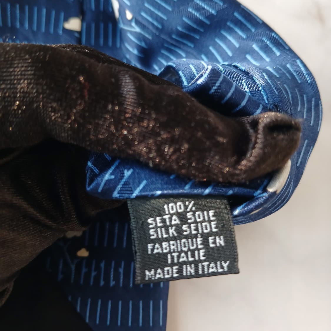 트루사르디 블루 플로럴 라인 실크 넥타이 10cm A+등급 K19189
 상품이미지7