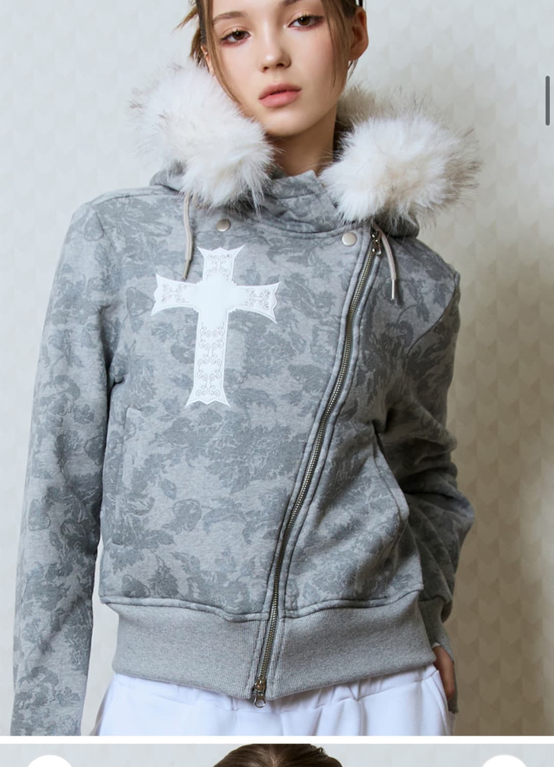 러브이즈트루 퍼 후드집업 그레이 상품이미지1