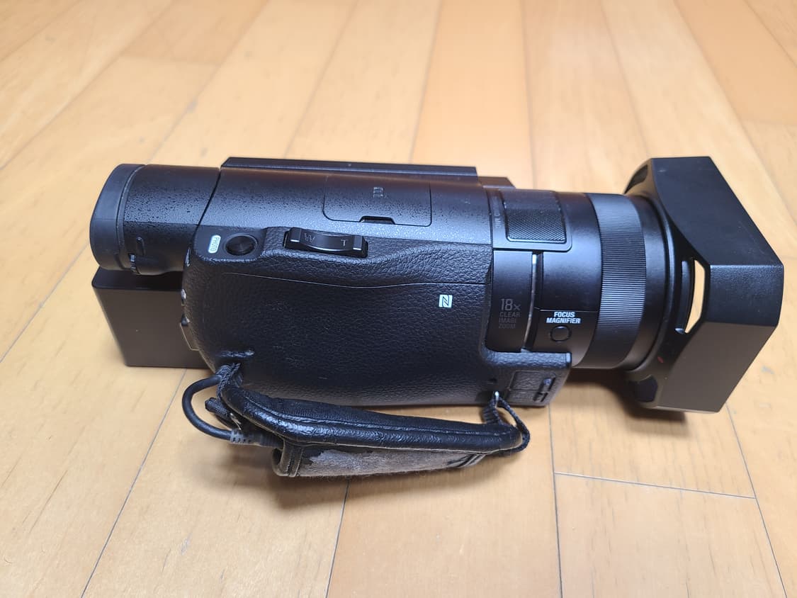 소니 FDR-AX100 4K 캠코더 배터리 2개 포함 상품이미지5