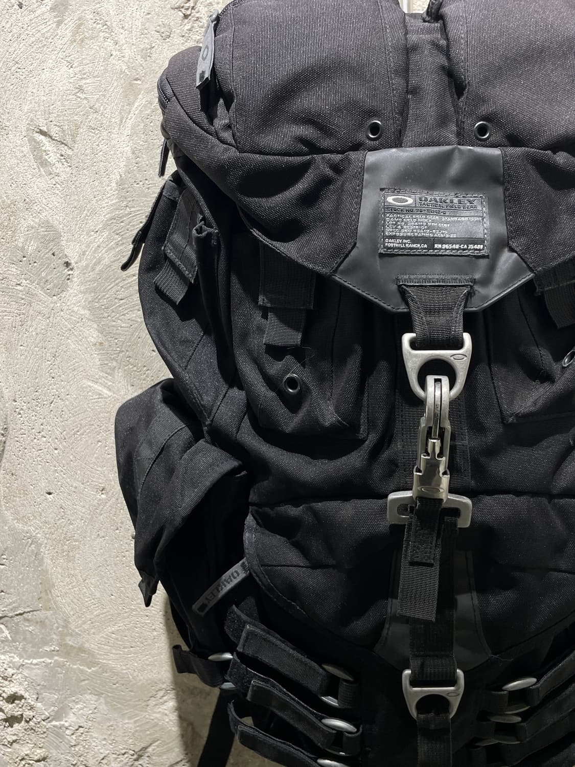 오클리 블랙 테크니컬 필드 기어 백팩 상품이미지3