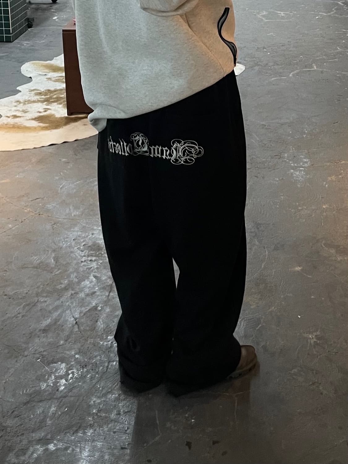 빈티지 레터링 자수 양기모 스웻팬츠 H1950 상품이미지3