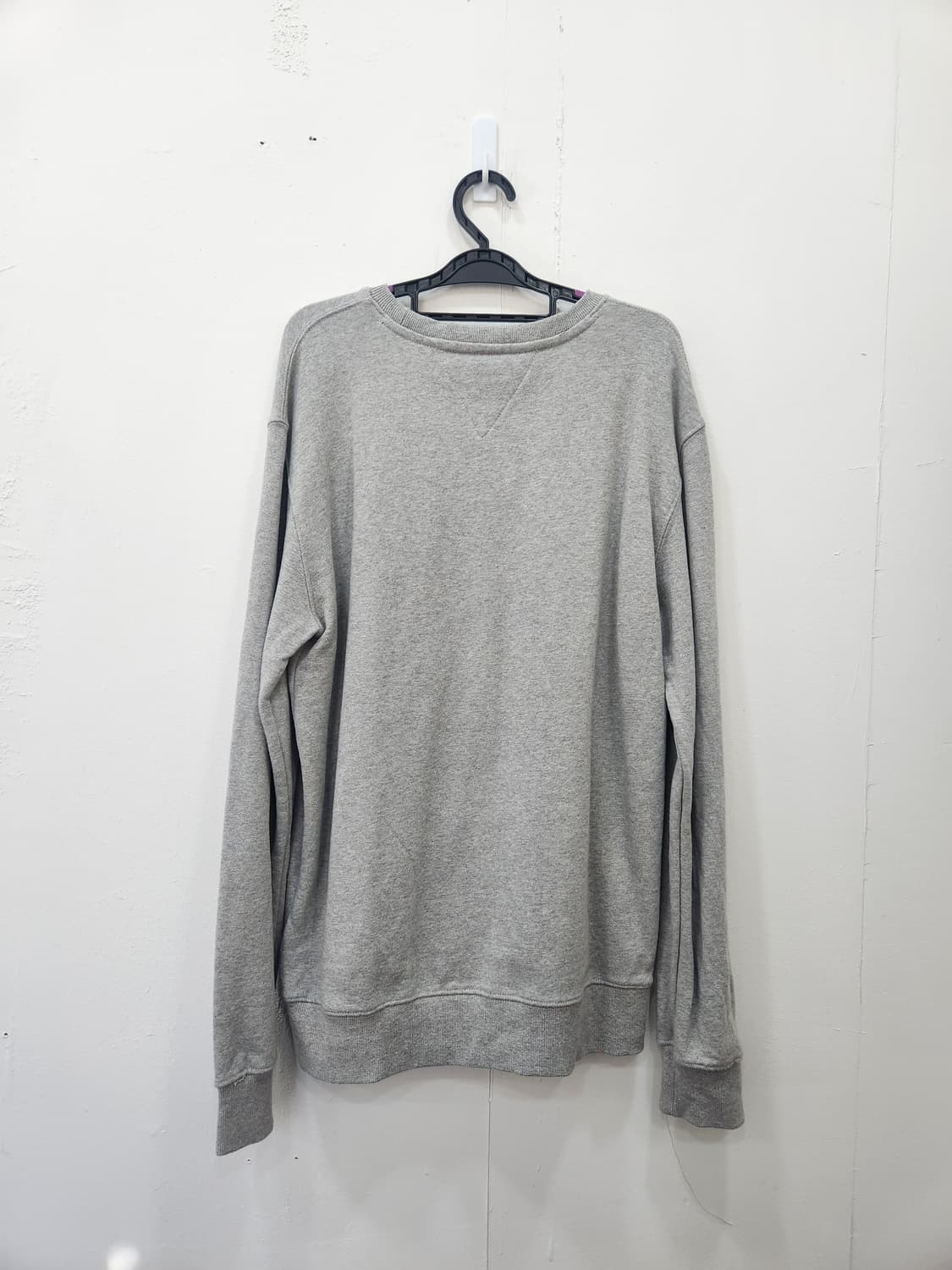 타미힐피거 그레이 맨투맨 티셔츠 남성 100사이즈 상품이미지3