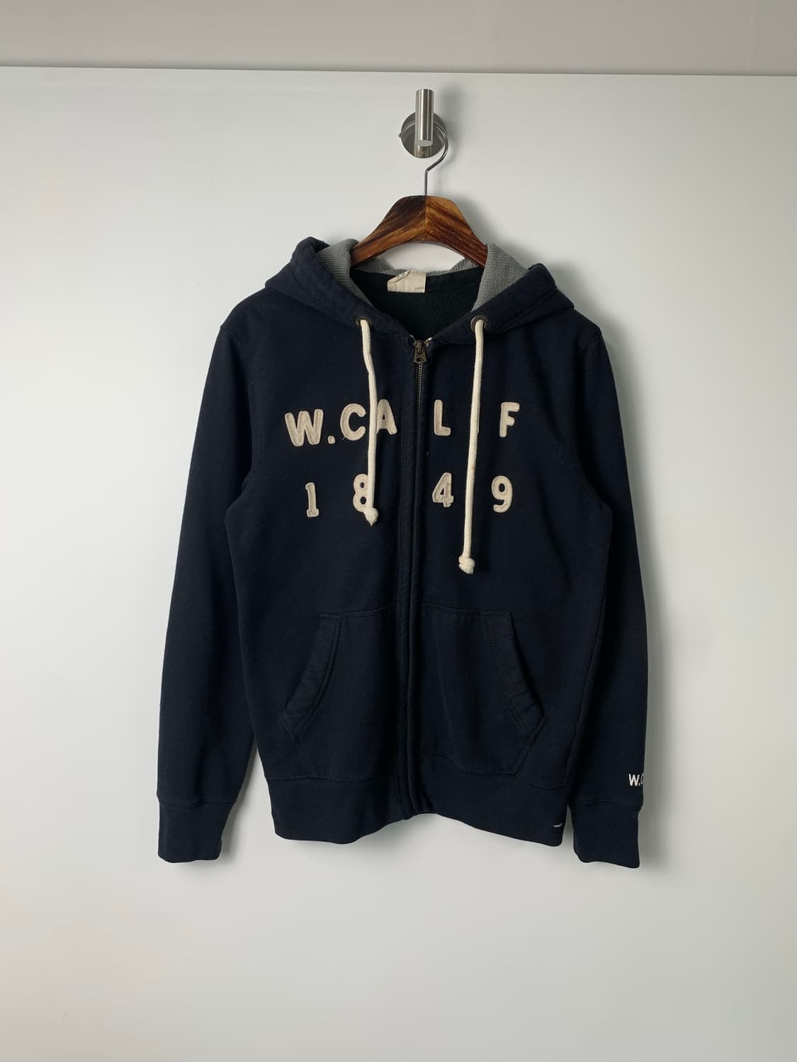 후아유 y2k 와투케 블랙 후드집업 상품이미지2