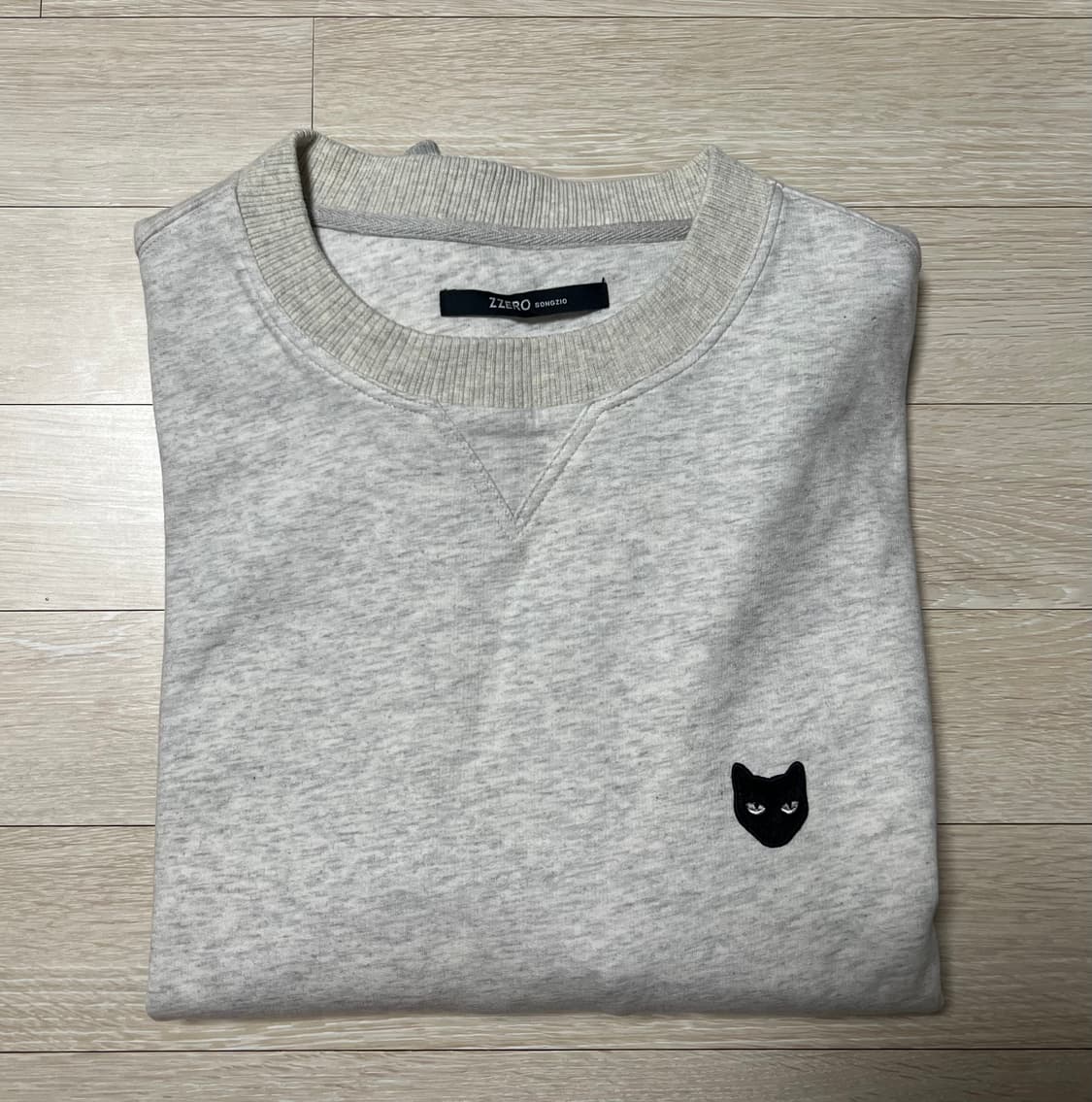 [새상품] 지제로 송지오 슬리브 포켓 팬서 맨투맨 멜란지 크림 M 상품이미지3