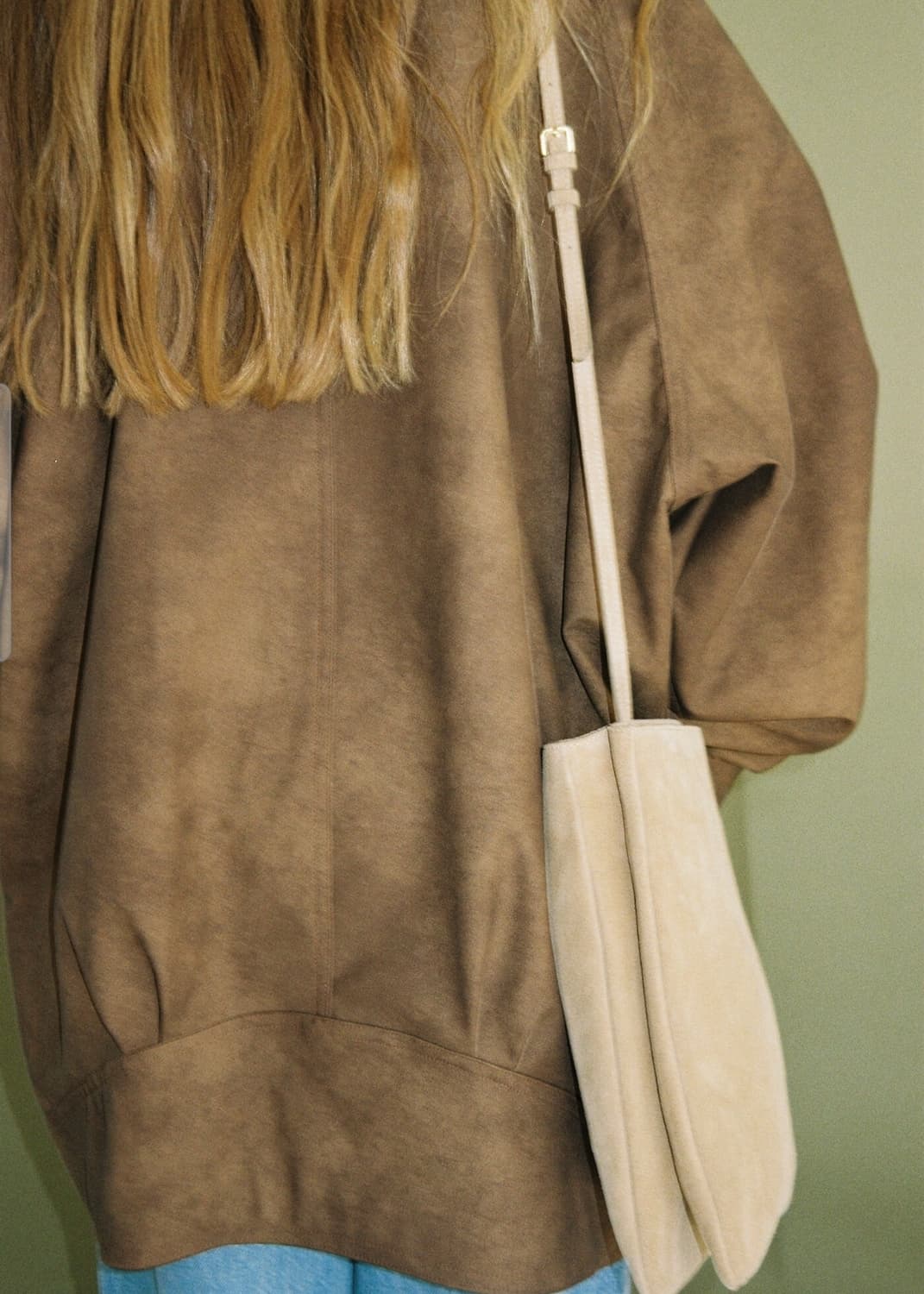 [새상품] 스무드무드 gusto bag dune 스웨이드 크로스백 가방 상품이미지4