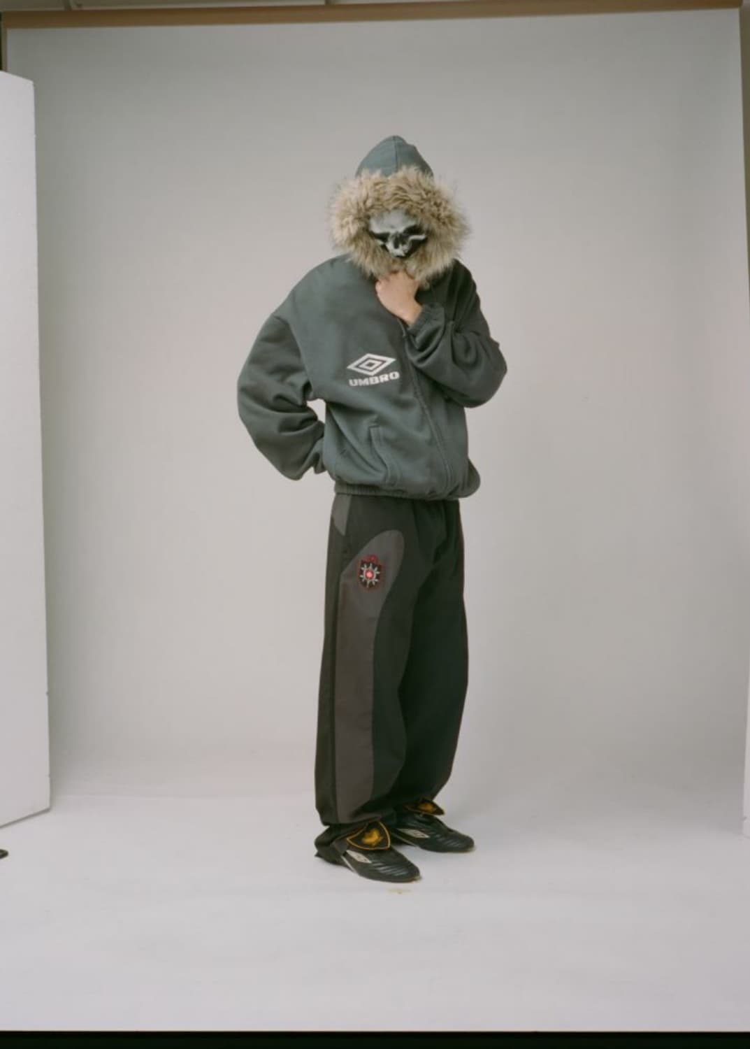 엄브로x슬램잼 퍼마스크 후드 집업 상품이미지4