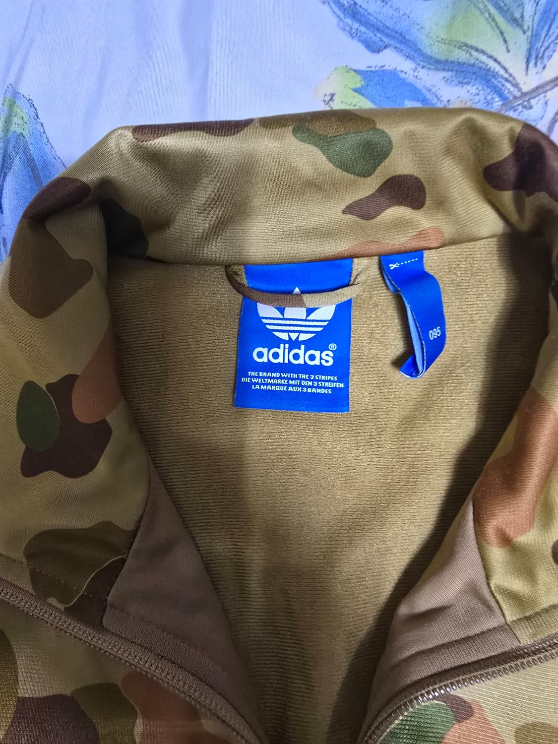 아디다스 카모 트랙탑 오버핏 95 (남/여) 상품이미지3