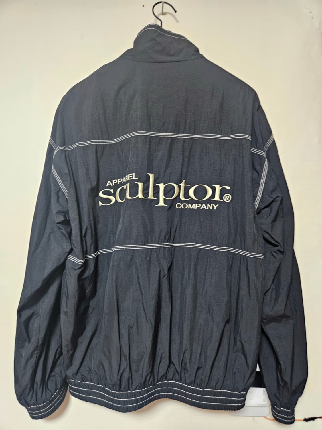 [UNISEX] Triple Stitched Windbreaker 상품이미지2