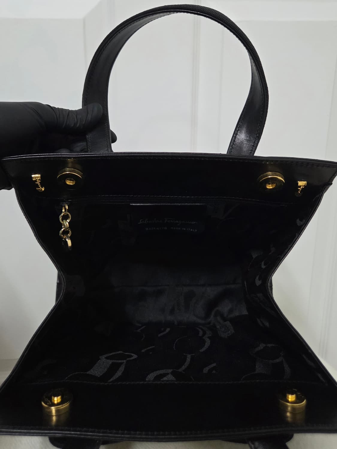 살바토레 페라가모 바라 리본 탑 핸들백 상품이미지3