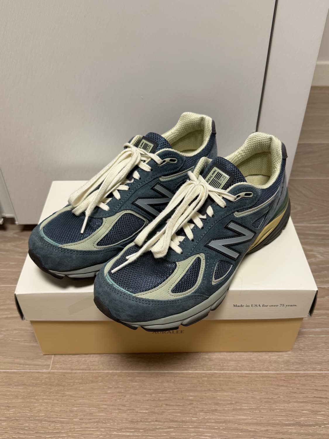 [265] 뉴발란스 오라리 990v4  상품이미지1