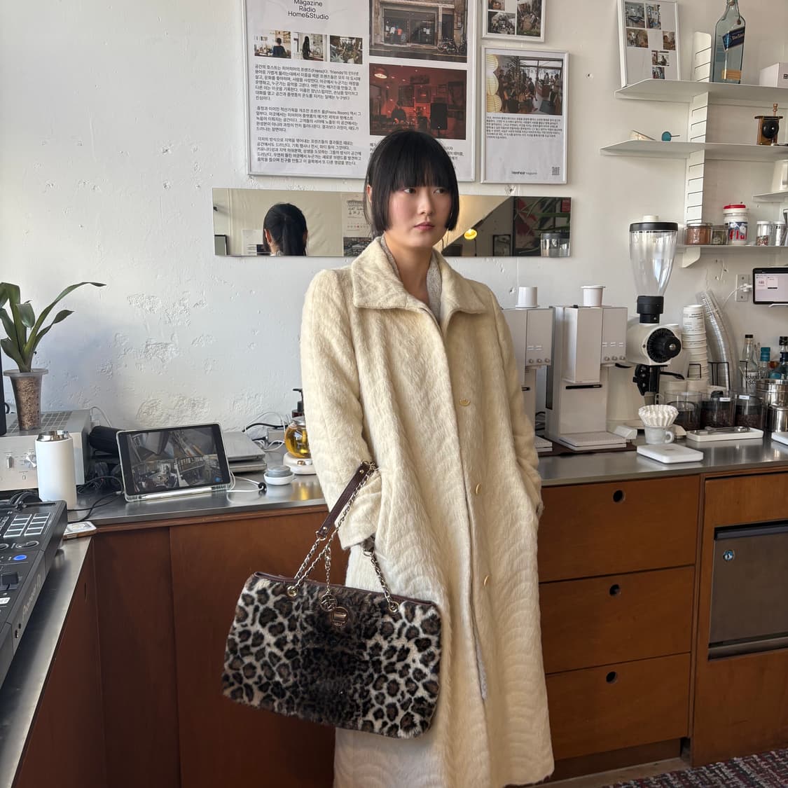 DKNY 디캔앤와이 레오파드 백 상품이미지1