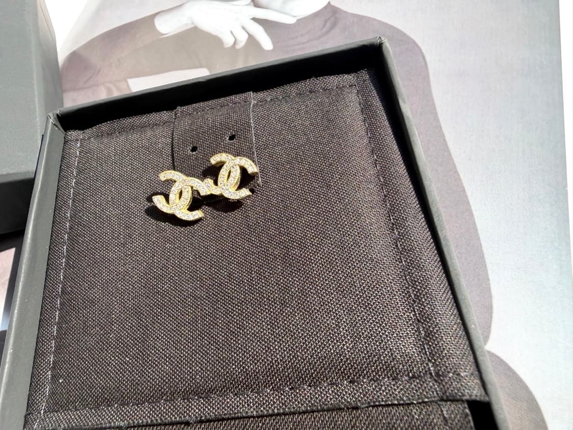 샤넬 클래식 큐빅 이어링 상품이미지7