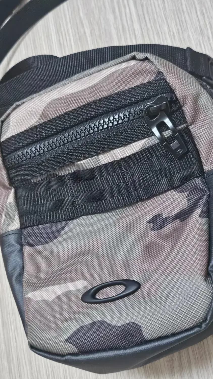 정품)오클리 카모 크로스백 미니백 상품이미지3