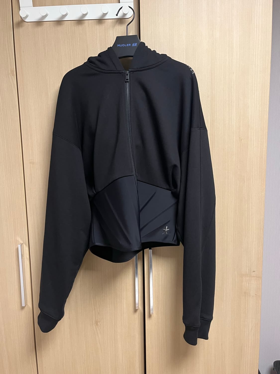 L)h&m 뮈글러 후드집업 상품이미지1