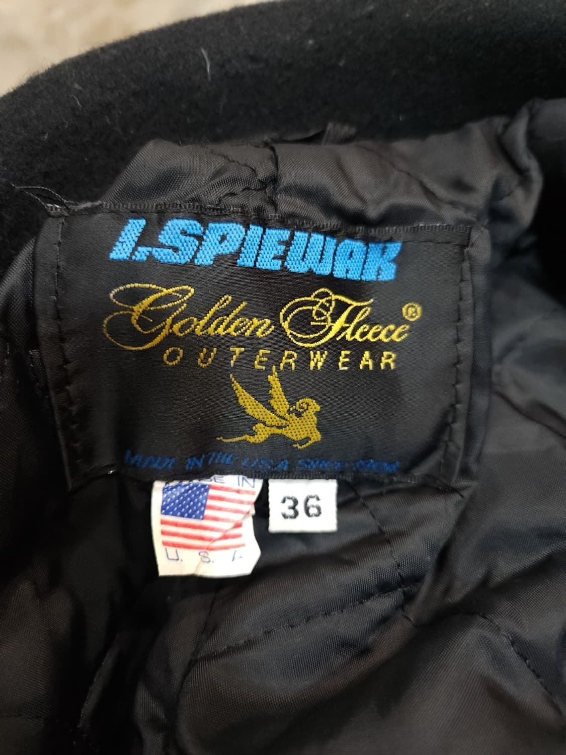 스피왁 골든플리스 울 피코트

 상품이미지4