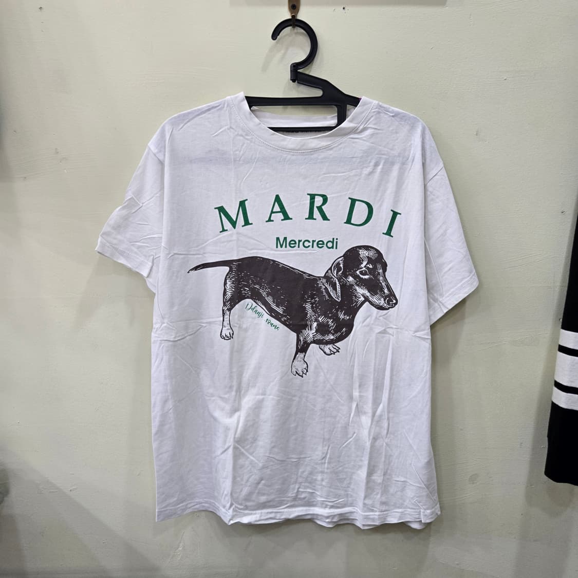 [FREE] Mardi Mercredi 닥스훈트 그래픽 반팔 티셔츠 (화 상품이미지1