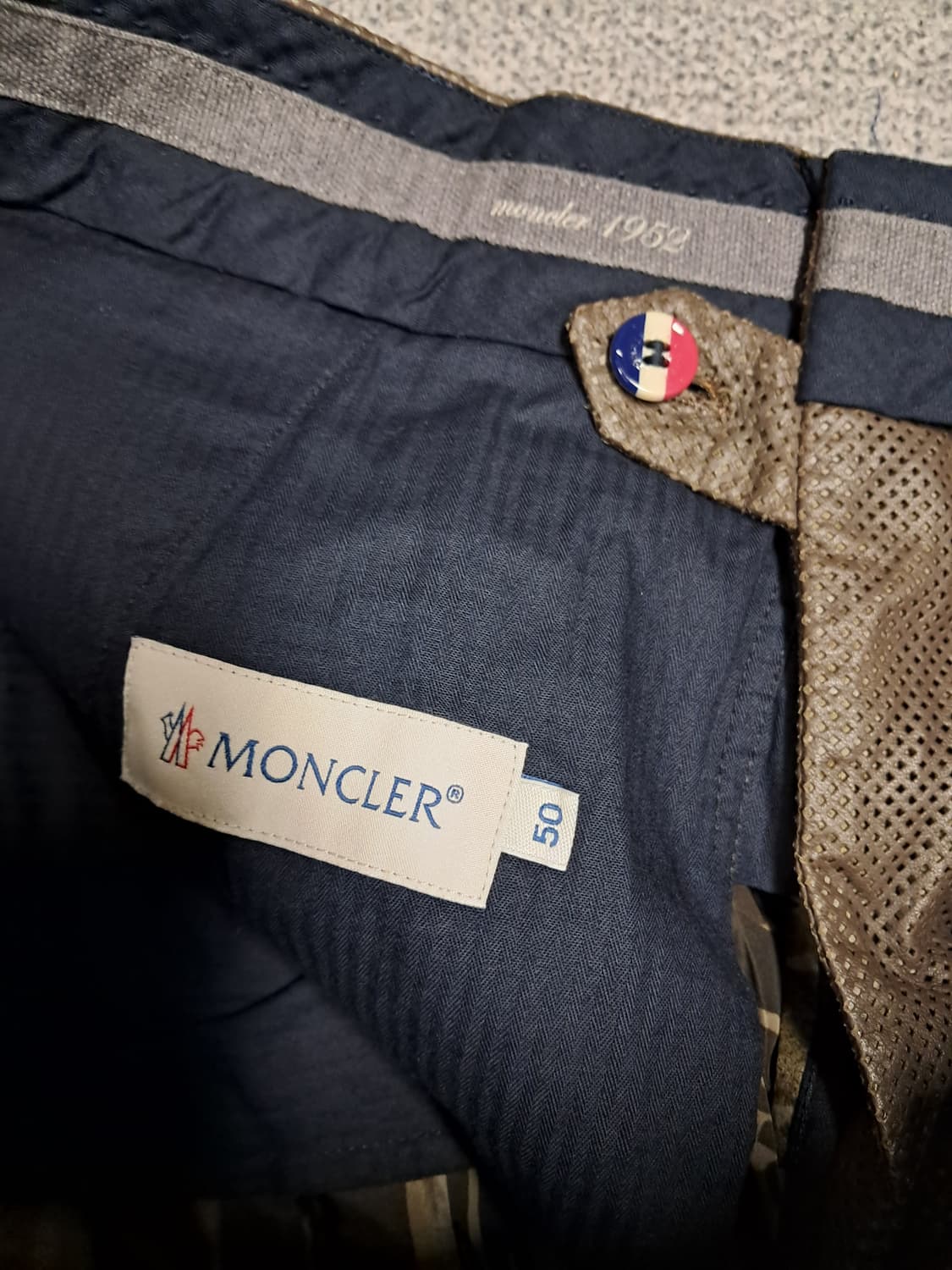 몽클레어 펀칭반바지 상품이미지7