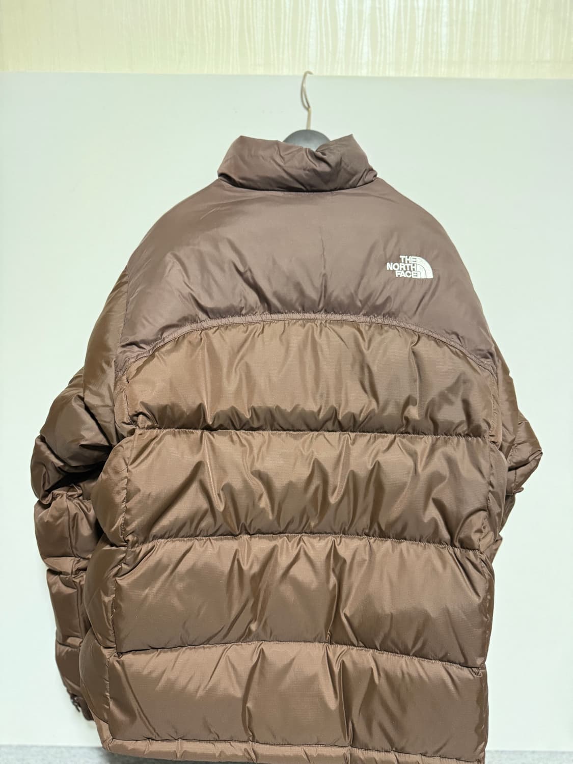 노스페이스 1996 눕시 켄달제너 패딩 상품이미지2