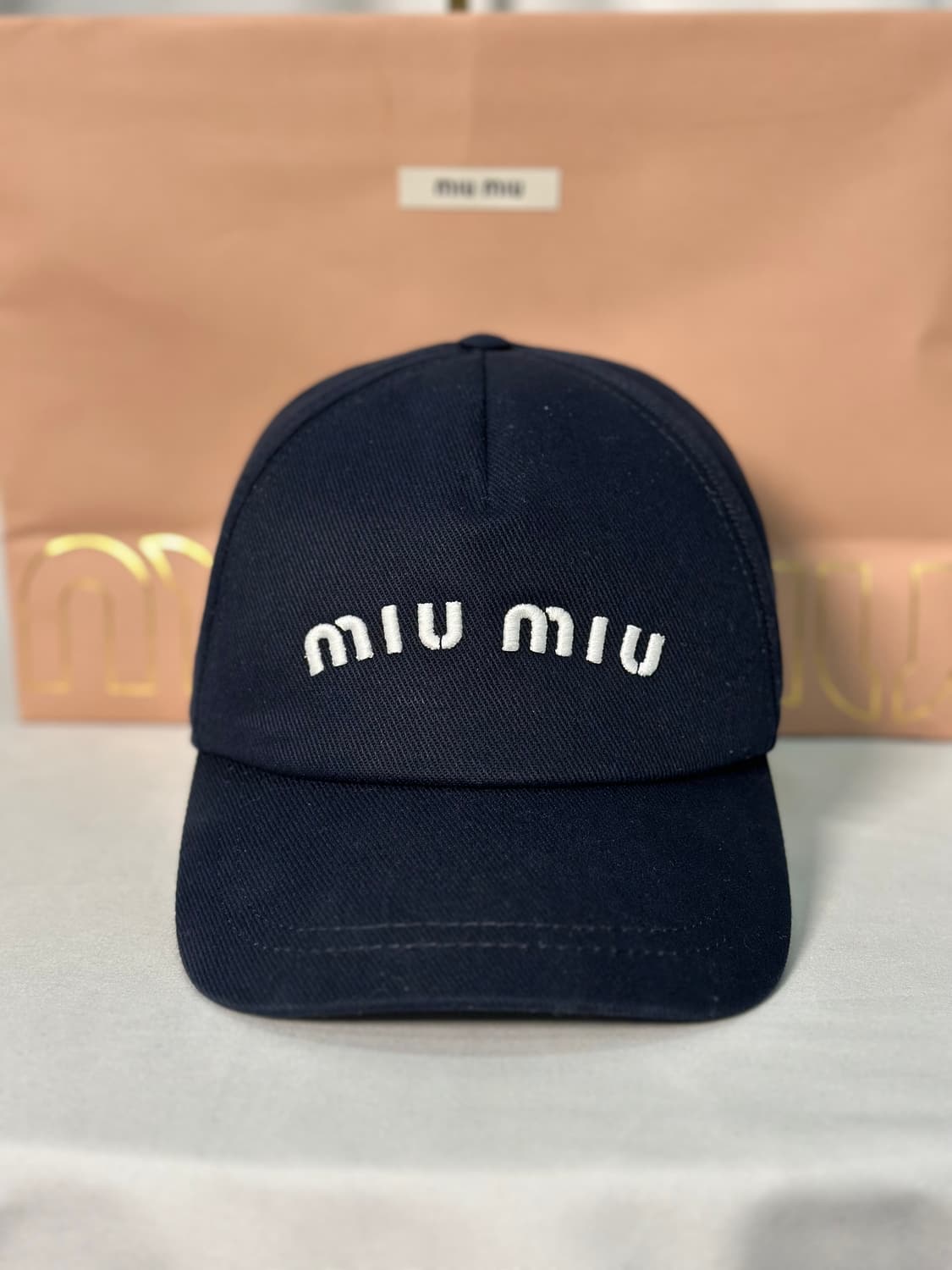 [정품]미우미우 드릴 베이스볼 캡 네이비 상품이미지1