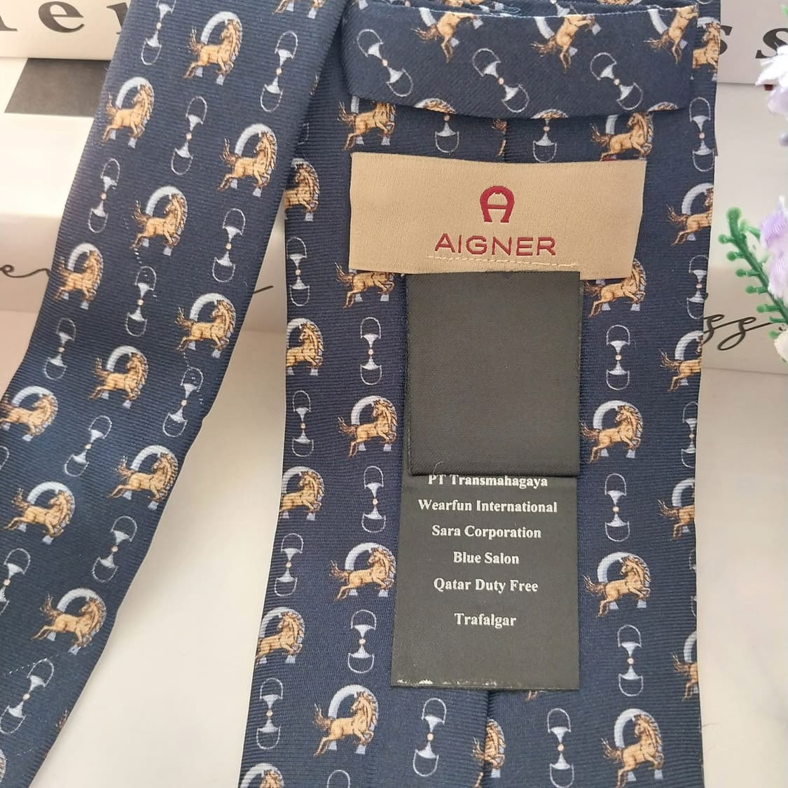 아이그너 실크 네이비 말발굽 패턴 넥타이 8cm A+등급 K1303
 상품이미지7