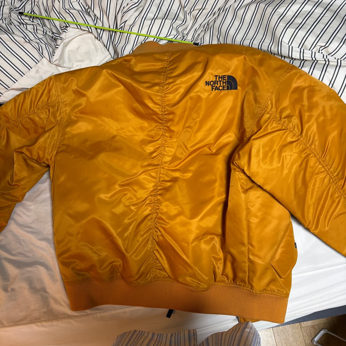 노스페이스 항공 점퍼 오렌지(M/95) 상품이미지2