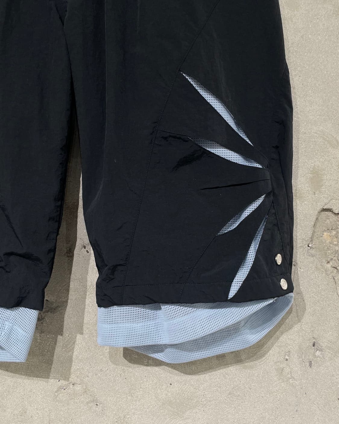 산산기어 24S/S 블랙 컷 오프 메쉬 쇼츠 상품이미지5