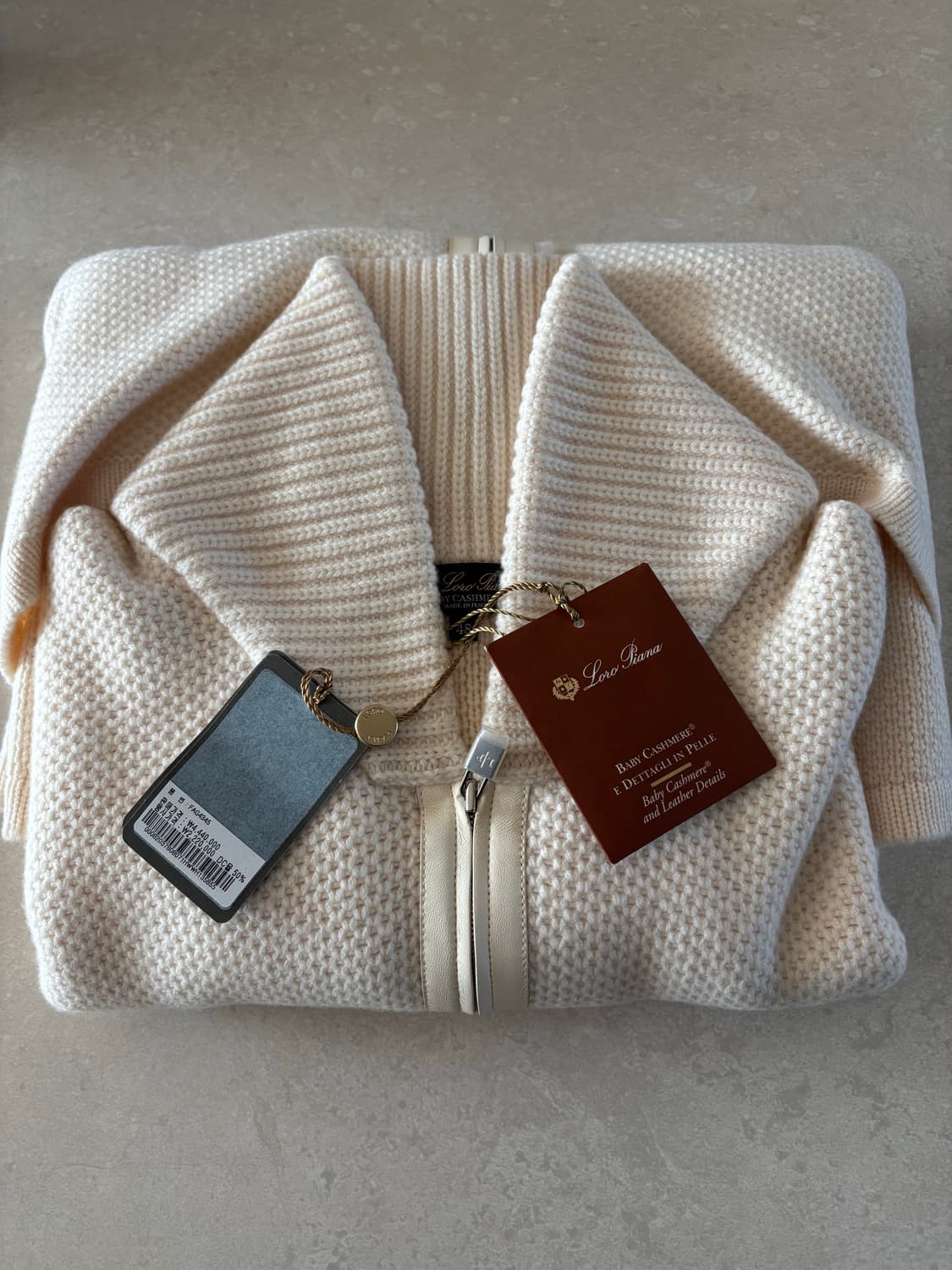 로로피아나 여성 베이비캐시미어 짚업니트  상품이미지2